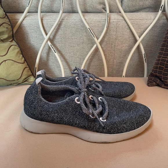 Allbirds Woman’s Wool Runners in Natural‎ Grey (Light Grey Sole) Size 8 - Picture 5 of 9